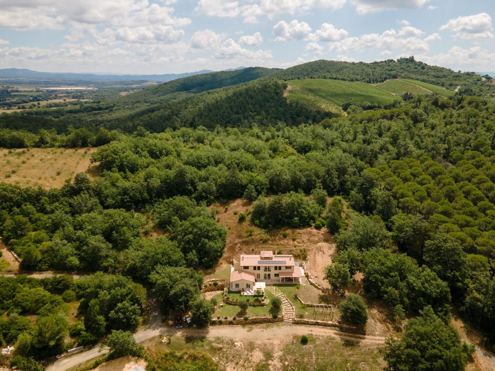 Col Di Pietra Apartment Giuncarico Bagian luar foto